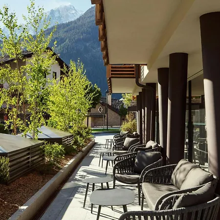 호텔 Le Geant, Courmayeur, By Marriott Bonvoy 3*